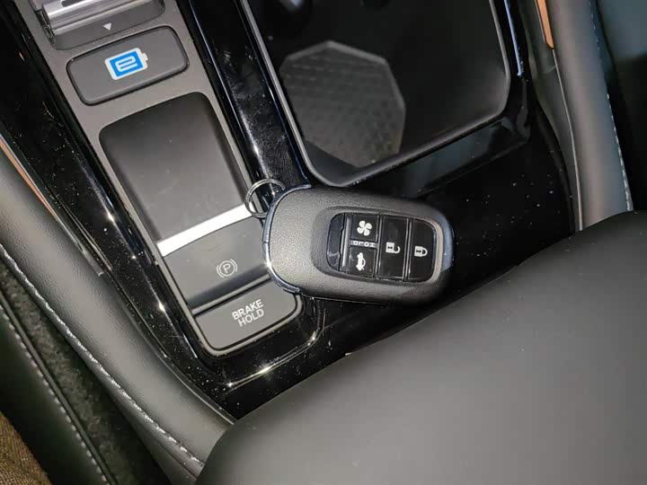 Фото 9 - Honda Accord Hybrid