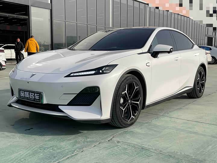 Фото 1 - Changan Deepal SL03