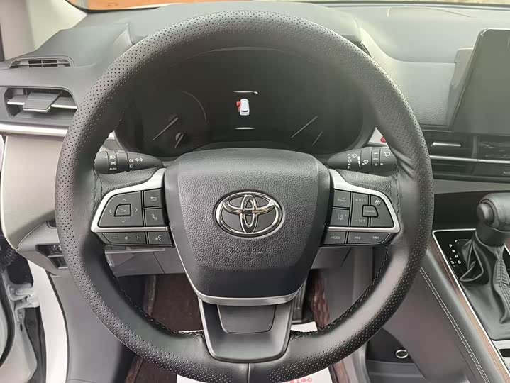 Фото 3 - Toyota Sienna