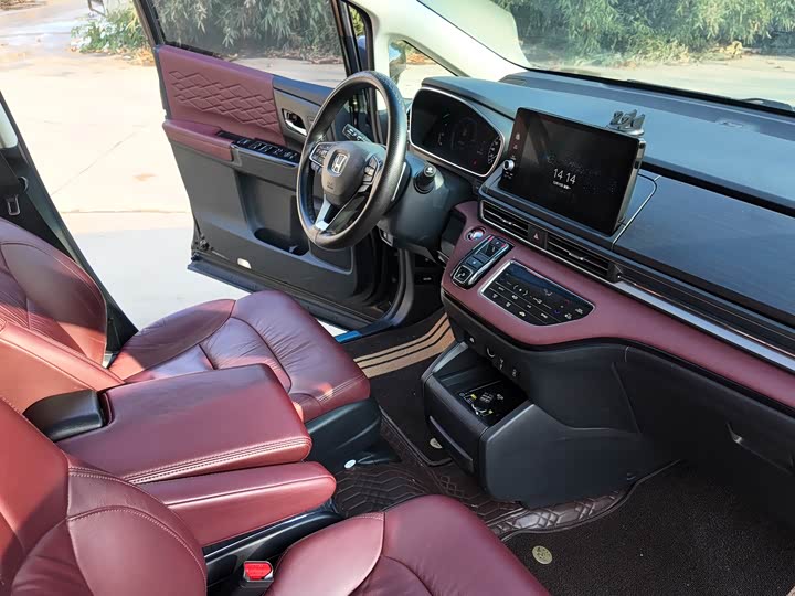 Фото 4 - Honda Elysion