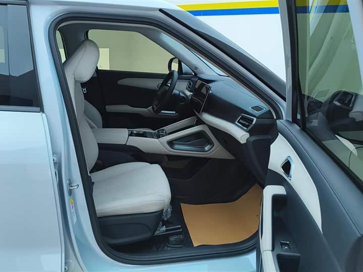 Фото 8 - BYD Yuan Up