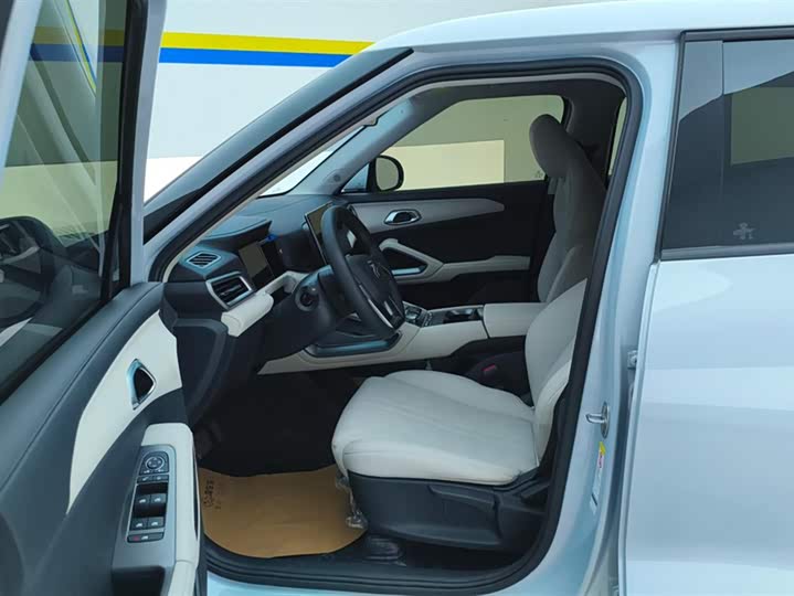 Фото 9 - BYD Yuan Up