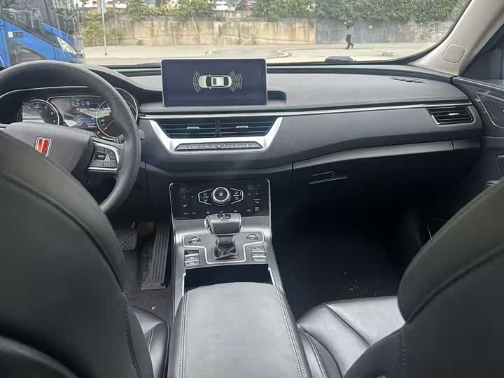 Фото 8 - Hongqi H5