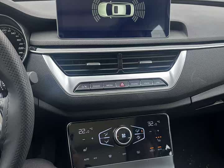 Фото 9 - Hongqi H5