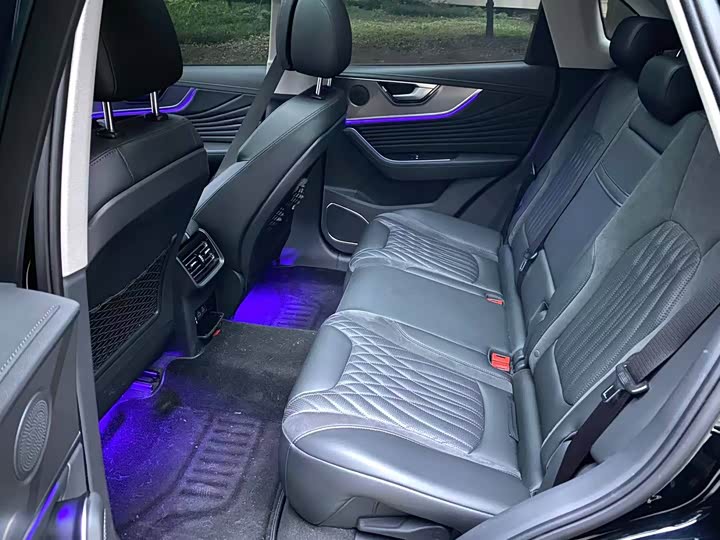 Фото 6 - Hongqi HS5