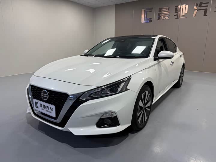 Фото 1 - Nissan Teana