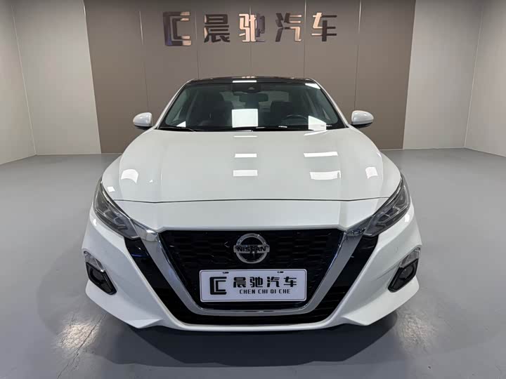 Фото 2 - Nissan Teana