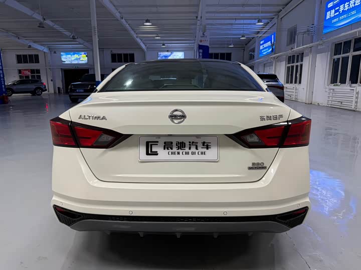 Фото 5 - Nissan Teana