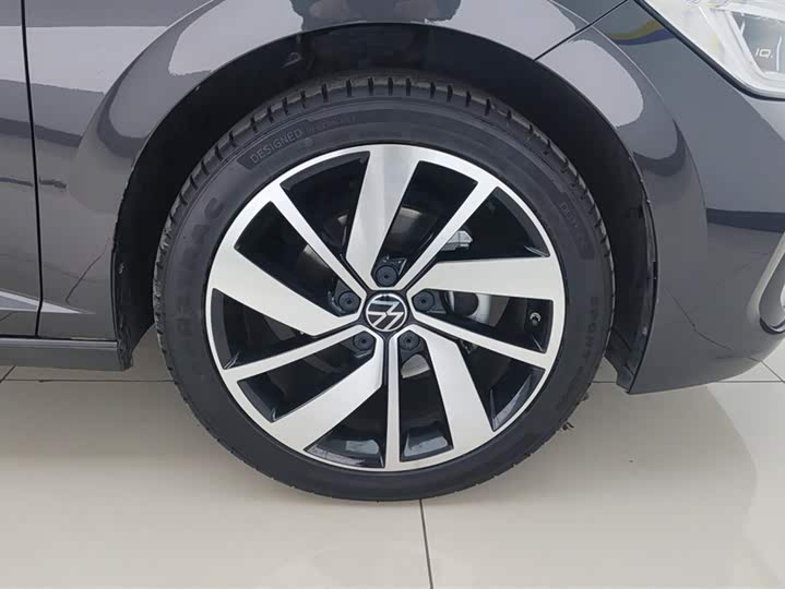 Фото 6 - Volkswagen Sagitar L