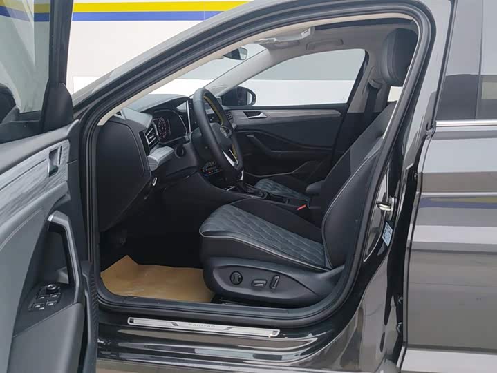 Фото 9 - Volkswagen Sagitar L