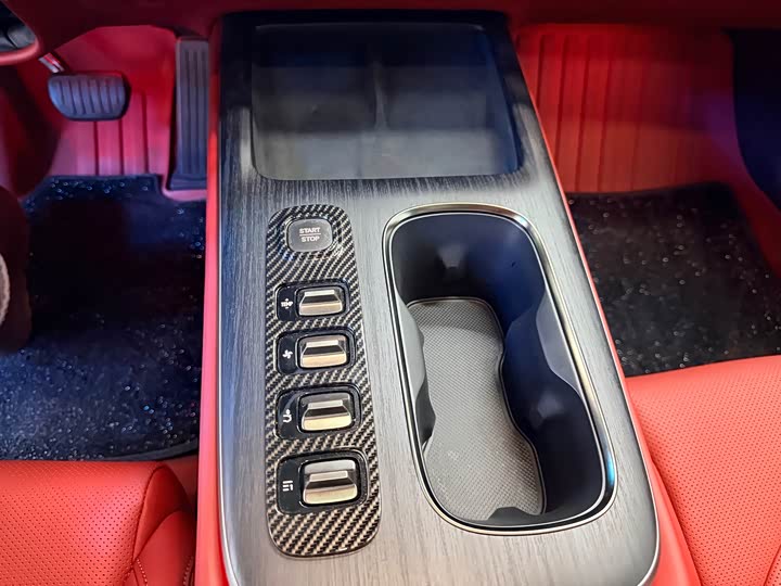 Фото 8 - Xiaomi SU7