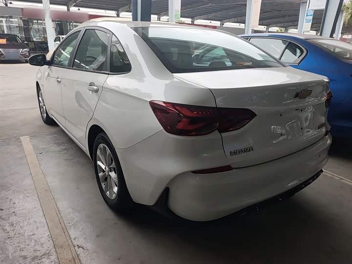 Фото 5 - Chevrolet Monza