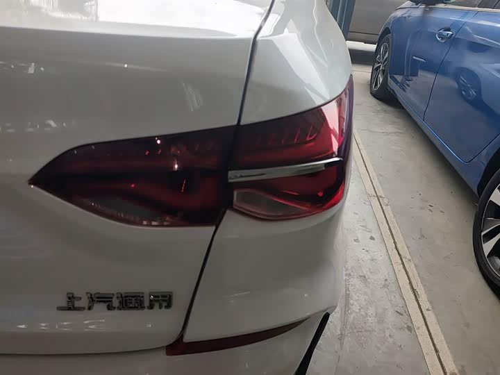 Фото 8 - Chevrolet Monza