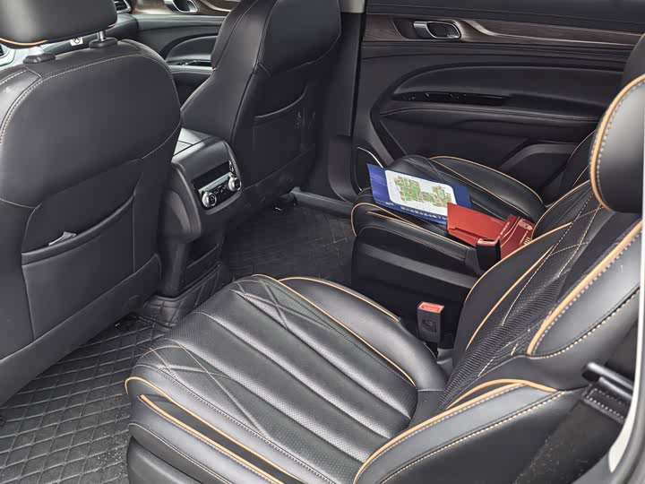 Фото 6 - Ford Equator