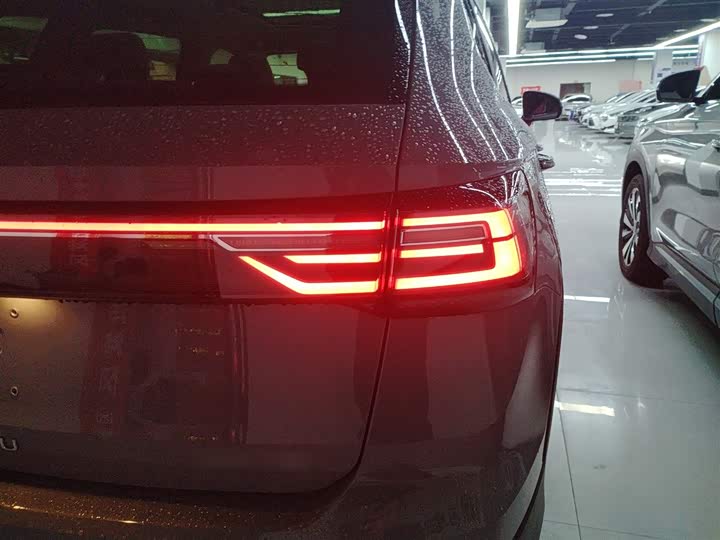 Фото 8 - Volkswagen Tharu