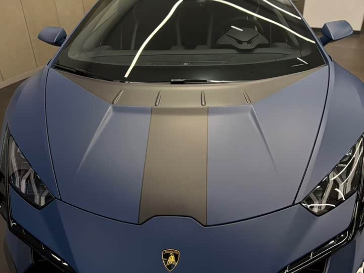 Фото 2 - Lamborghini Huracán