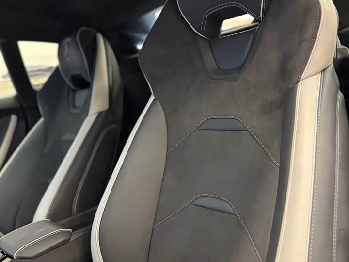 Фото 6 - Lamborghini Huracán