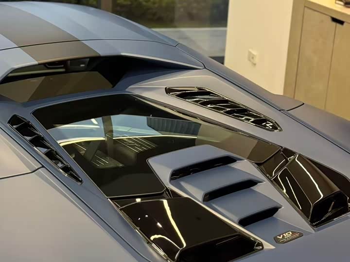 Фото 8 - Lamborghini Huracán