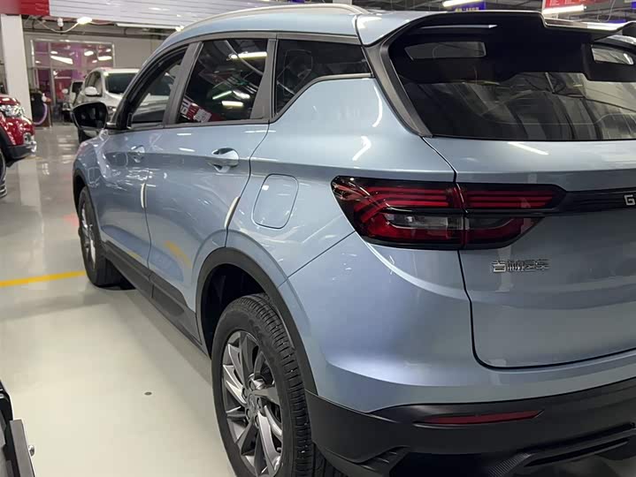 Фото 7 - Geely Coolray