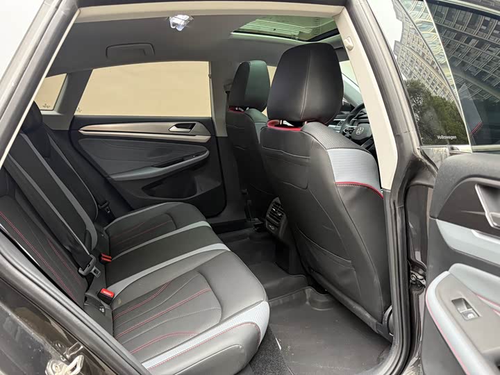 Фото 9 - Volkswagen Lamando L