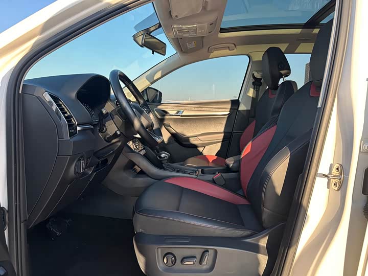 Фото 4 - Skoda Karoq