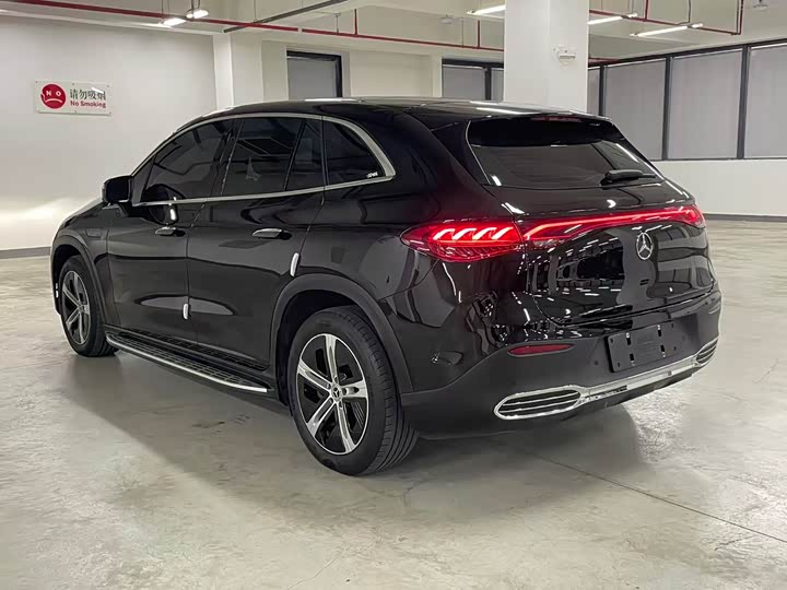 Фото 3 - Mercedes-Benz EQE SUV