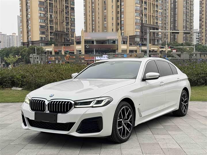 Фото 2 - BMW 5 Series