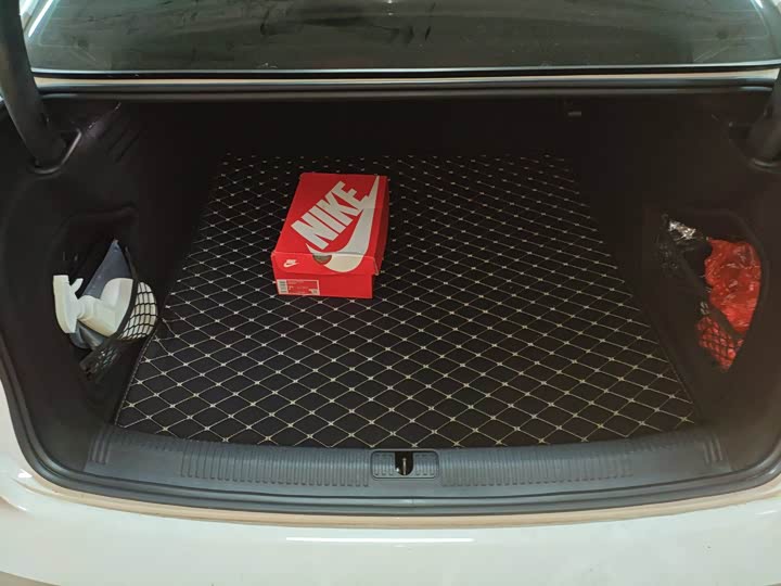 Фото 9 - Audi A4L