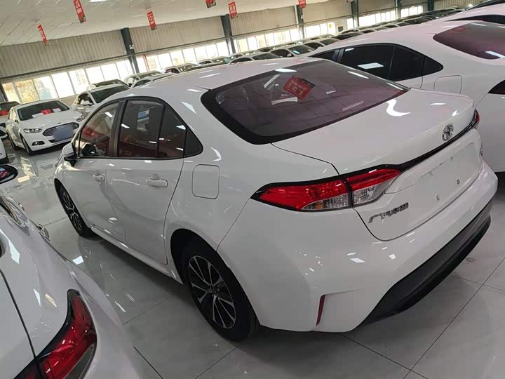 Фото 5 - Toyota Levin