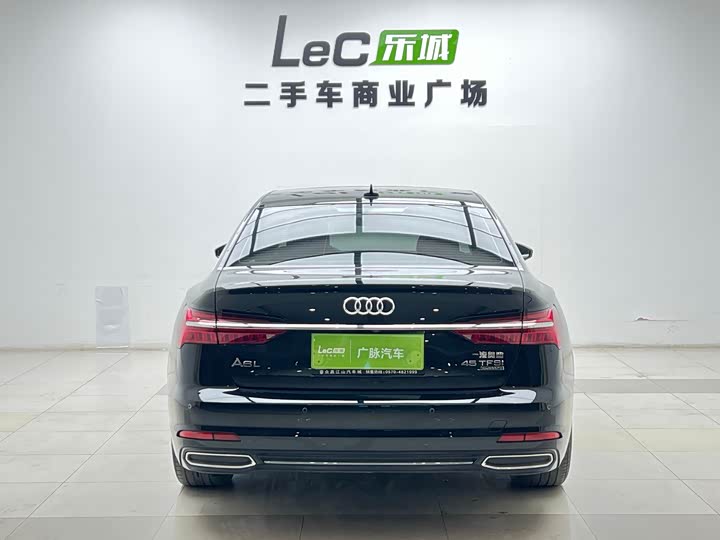 Фото 5 - Audi A6L