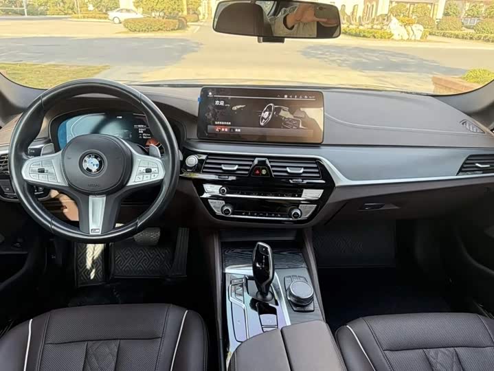 Фото 5 - BMW 5 Series