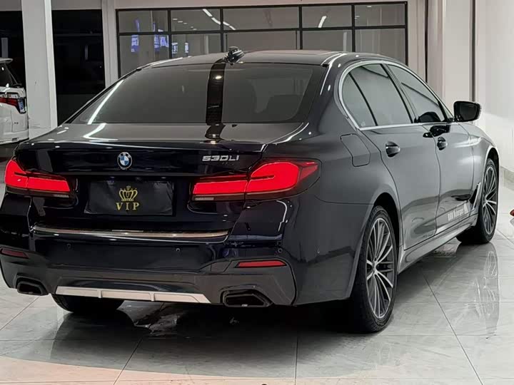 Фото 6 - BMW 5 Series