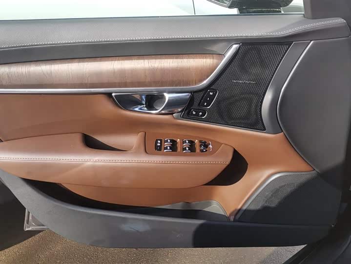 Фото 7 - Volvo S90