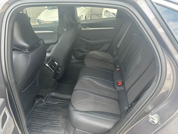 Фото 5 - Geely Preface