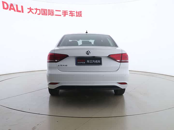 Фото 5 - Volkswagen Lavida