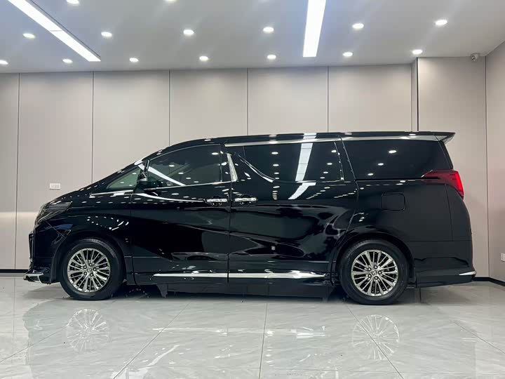 Фото 3 - Toyota Alphard