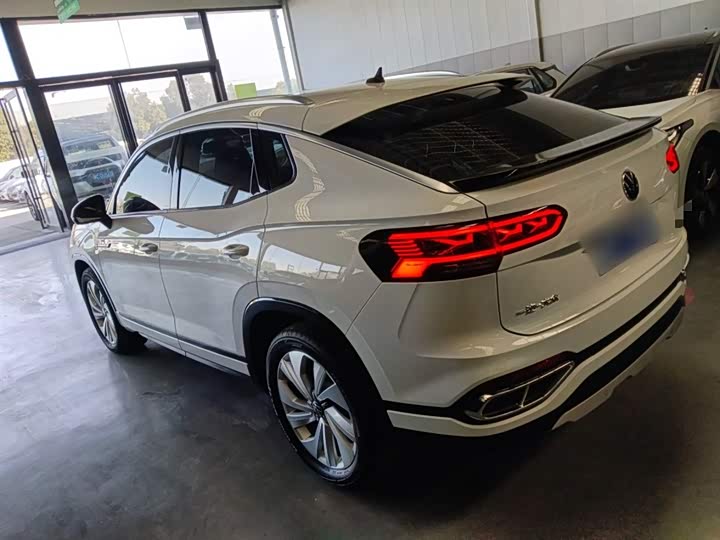 Фото 5 - Volkswagen Tayron X