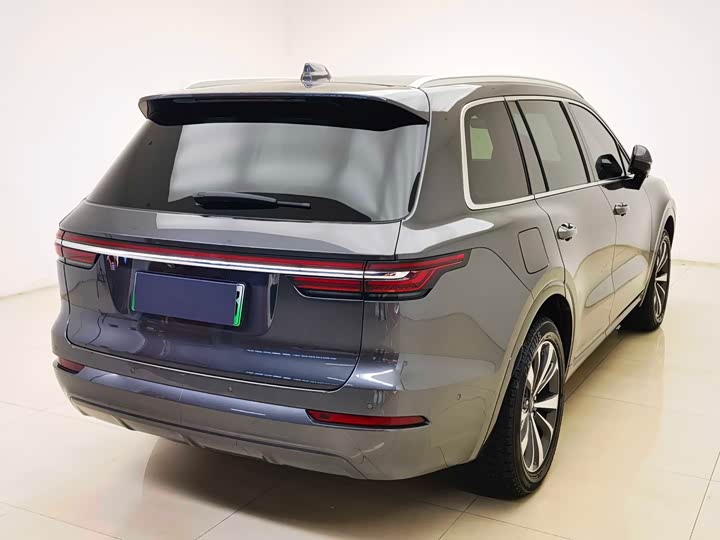 Фото 6 - LiXiang One