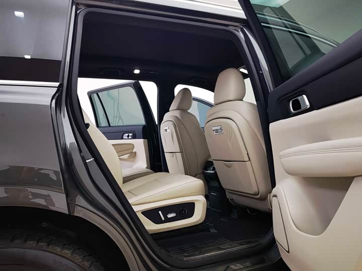 Фото 9 - LiXiang One