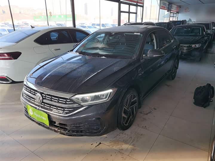 Фото 1 - Volkswagen Sagitar L