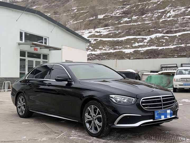 Фото 3 - Mercedes-Benz E-Class