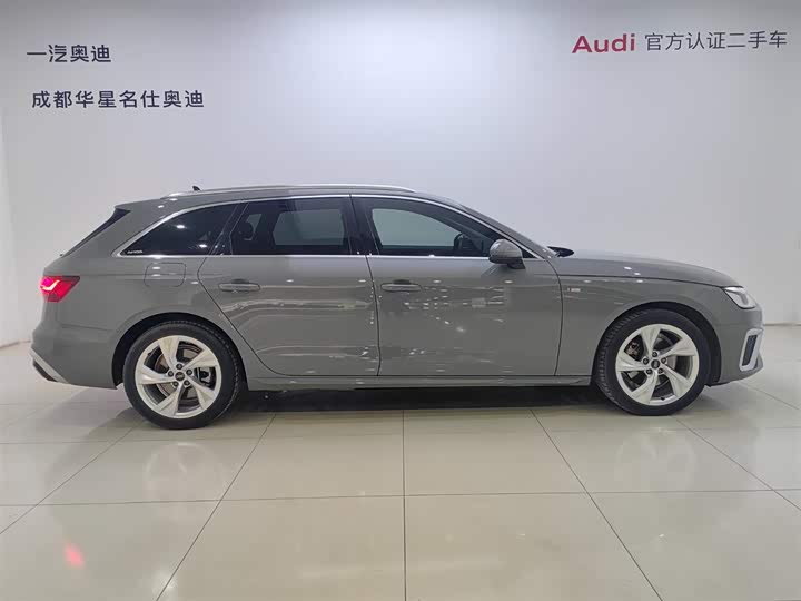 Фото 3 - Audi A4