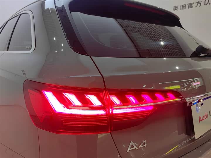 Фото 8 - Audi A4