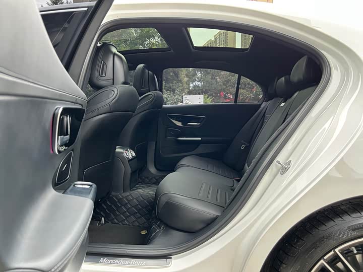 Фото 7 - Mercedes-Benz C-Class