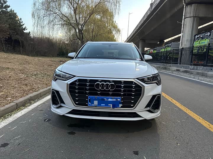 Фото 2 - Audi Q3