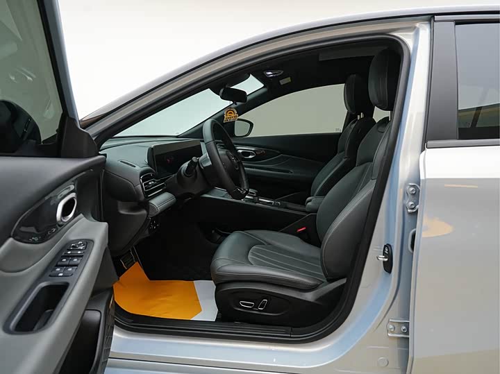 Фото 9 - GAC Trumpchi Empow R