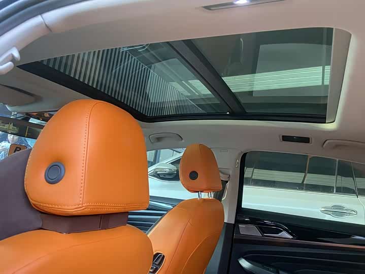 Фото 8 - Volkswagen Passat