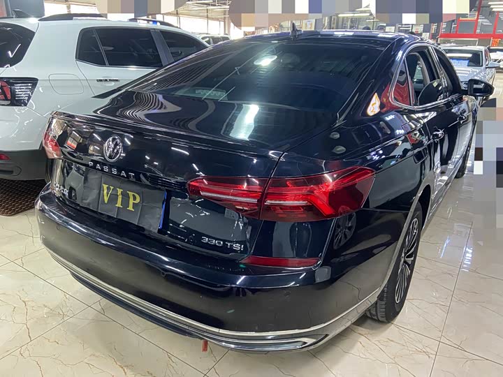 Фото 4 - Volkswagen Passat