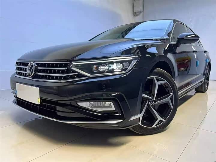 Фото 1 - Volkswagen Magotan