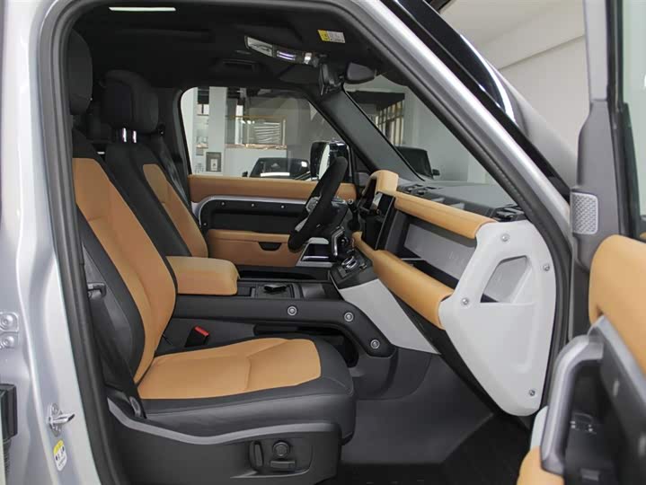 Фото 9 - Land Rover Defender